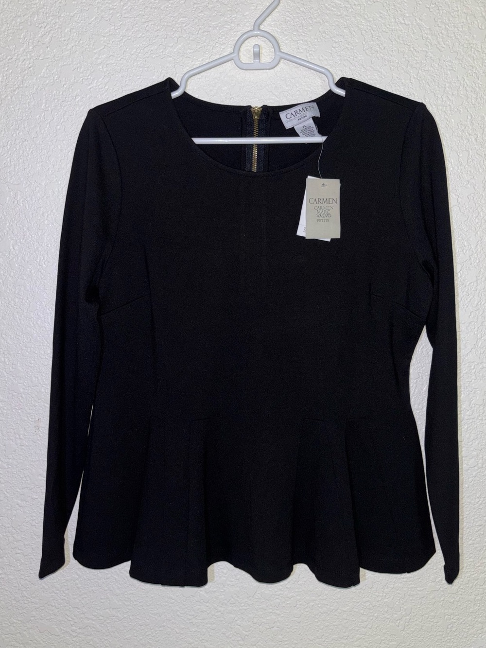 ✨NWT Carmen Marc Valvo Black Long-Sleeve Peplum Top✨